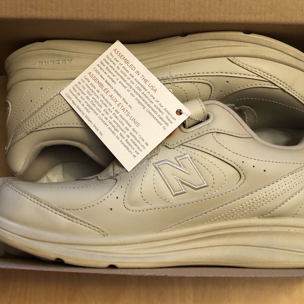 New Balance Women's 577 Walking Shoes size 10 D